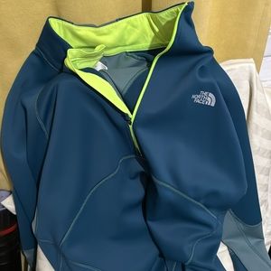 The North Fave Jogging shirt